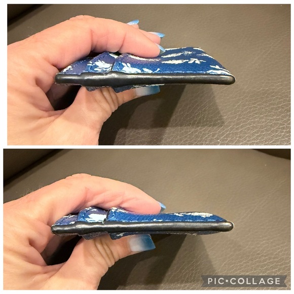 Coach Blue Floral Cardholder - Picture 5 of 5